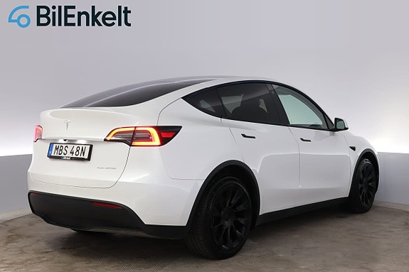 Tesla Model Y 3 of 29
