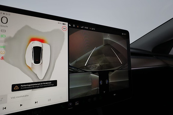Tesla Model Y 25 of 29