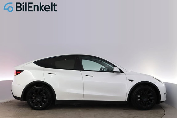 Tesla Model Y 2 of 29
