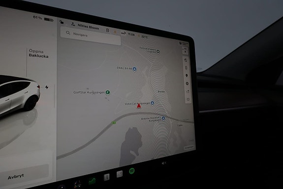 Tesla Model Y 21 of 29
