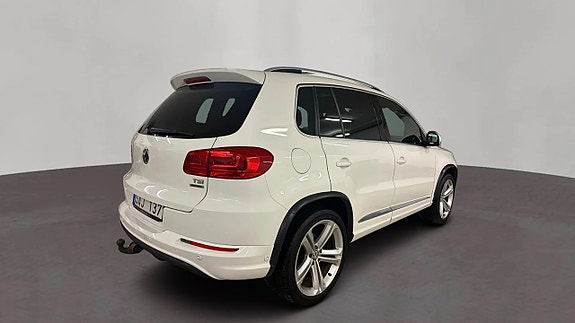 Volkswagen Tiguan 5 of 20