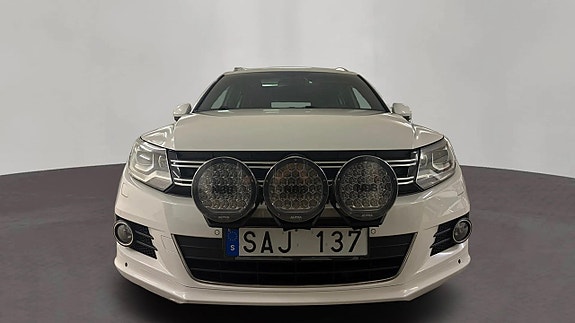 Volkswagen Tiguan 3 of 20