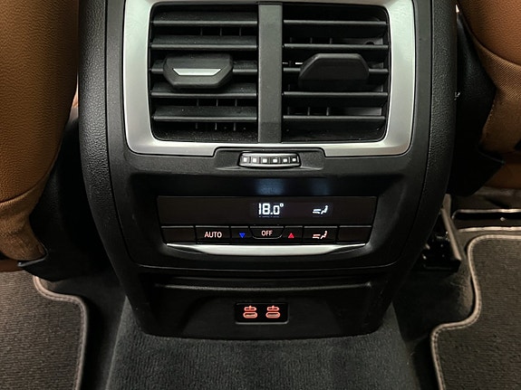 BMW iX3 28 of 30