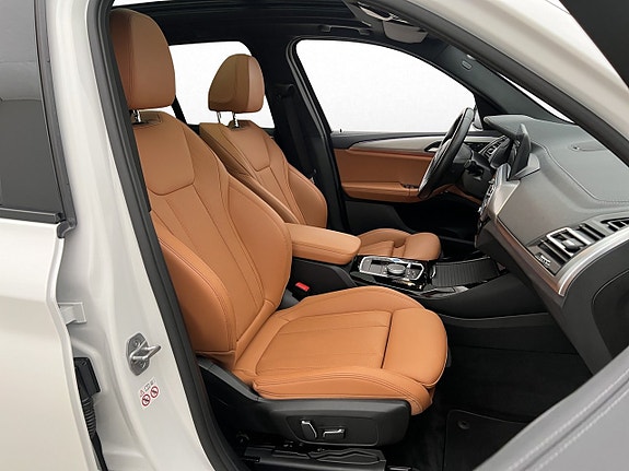BMW iX3 26 of 30