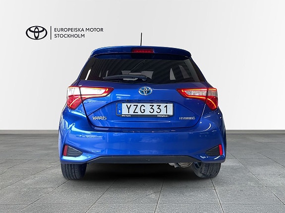 Toyota Yaris 4 of 14