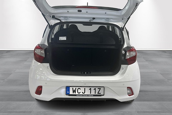 Hyundai i10 8 of 8