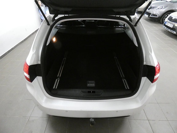 Peugeot 308 SW 17 of 17