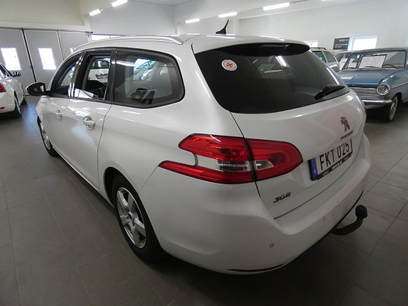 Peugeot 308 SW 4 of 17