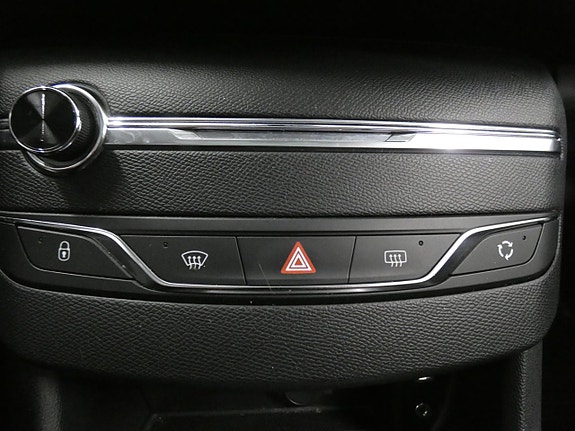 Peugeot 308 SW 11 of 17