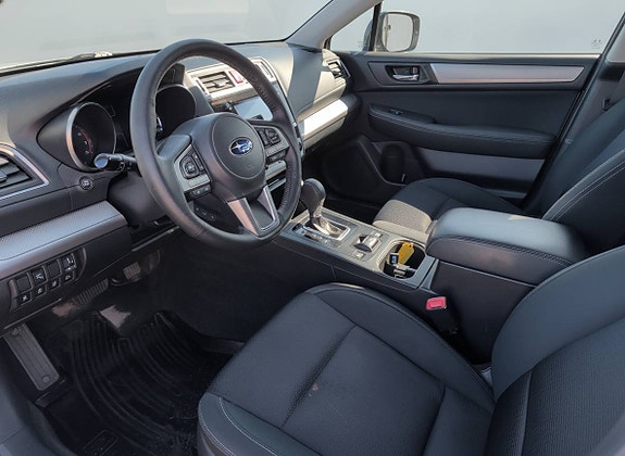 Subaru Outback 3 of 5