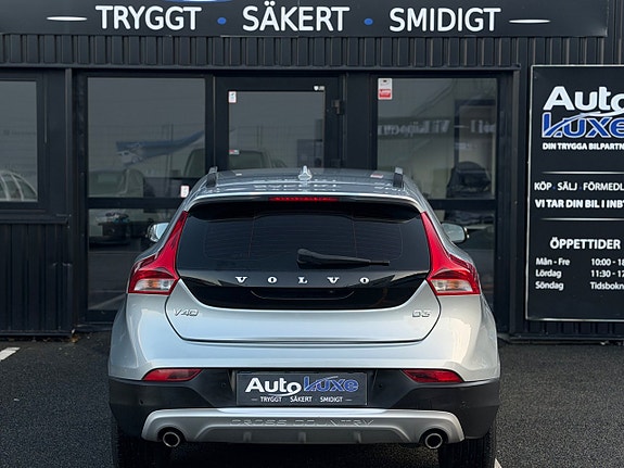 Volvo V40 Cross Country 7 of 27