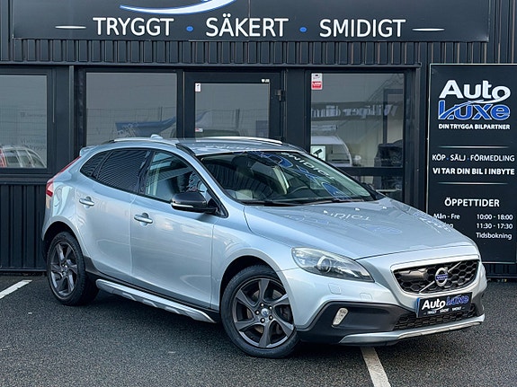 Volvo V40 Cross Country 5 of 27