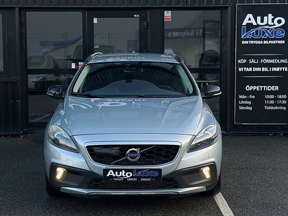 Volvo V40 Cross Country 6 of 27