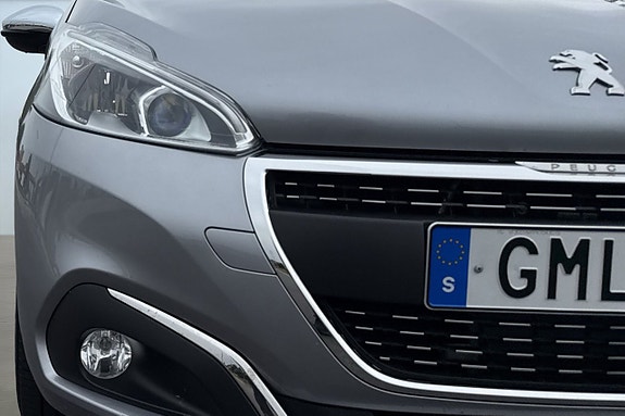 Peugeot 208 10 of 21