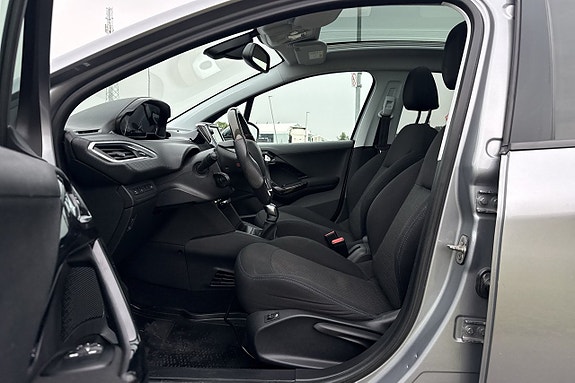 Peugeot 208 12 of 21