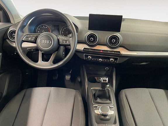 Audi Q2 10 of 23