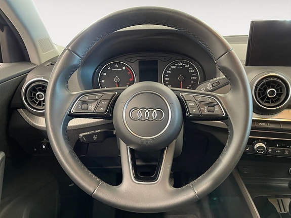 Audi Q2 13 of 23