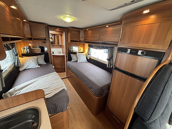 Kabe Travel Master 750T Låga långbäddar - AC - Alde - Separat dusch - Dragkrok 14 of 21
