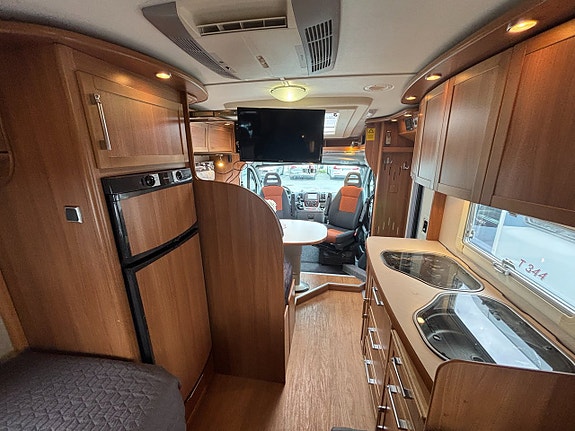 Kabe Travel Master 750T Låga långbäddar - AC - Alde - Separat dusch - Dragkrok 20 of 21