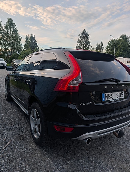Volvo XC60 3 of 10
