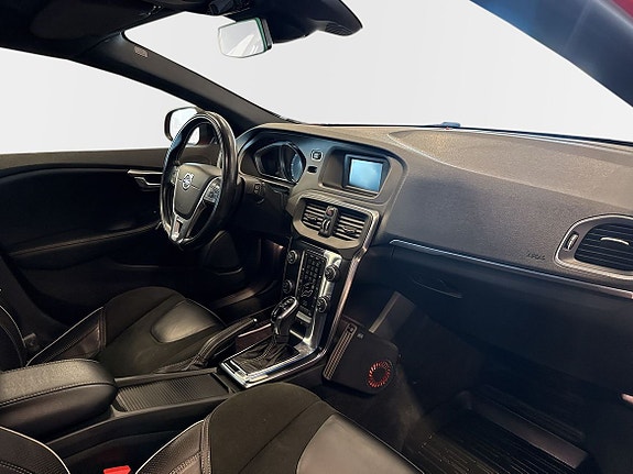 Volvo V40 9 of 10