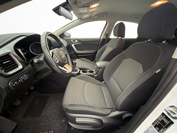 Kia Ceed 12 of 30