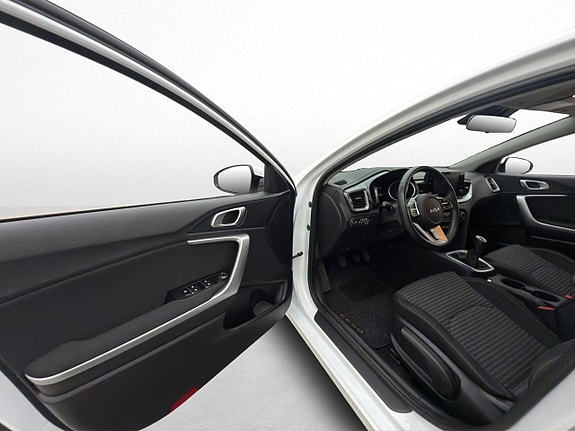 Kia Ceed 11 of 30