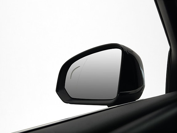 Volvo XC40 11 of 30