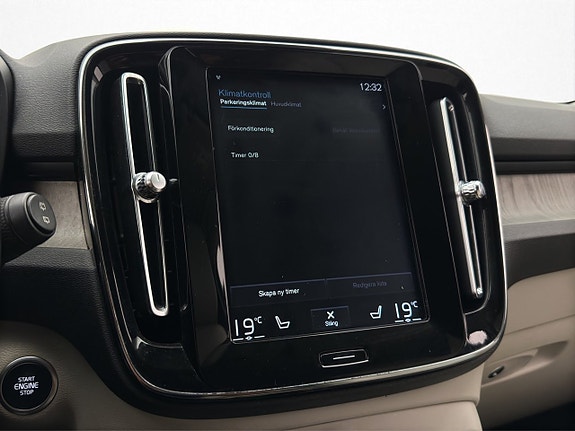 Volvo XC40 25 of 30