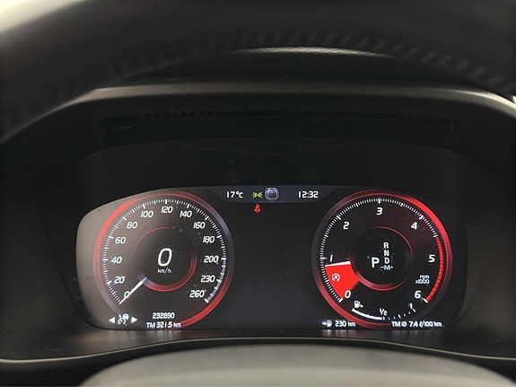 Volvo XC40 18 of 30
