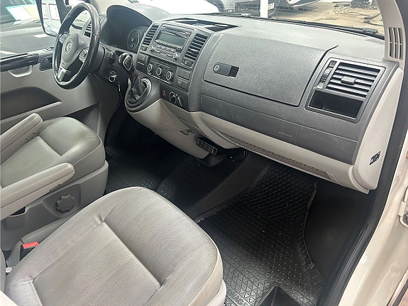 Volkswagen Transporter 9 of 11