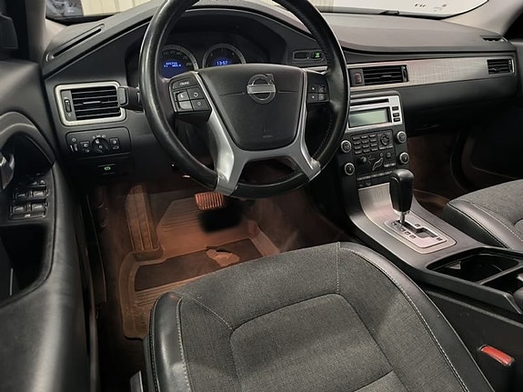 Volvo XC70 6 of 10
