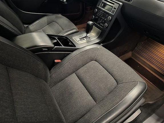 Volvo XC70 10 of 10