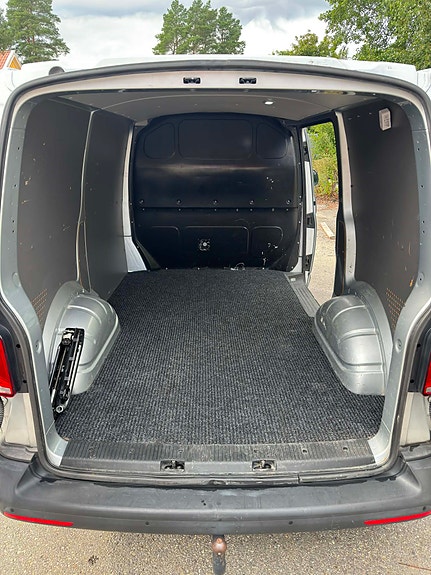 Volkswagen Transporter 10 of 12