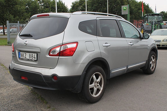 Nissan Qashqai+2 6 of 9
