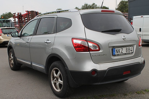 Nissan Qashqai+2 4 of 9