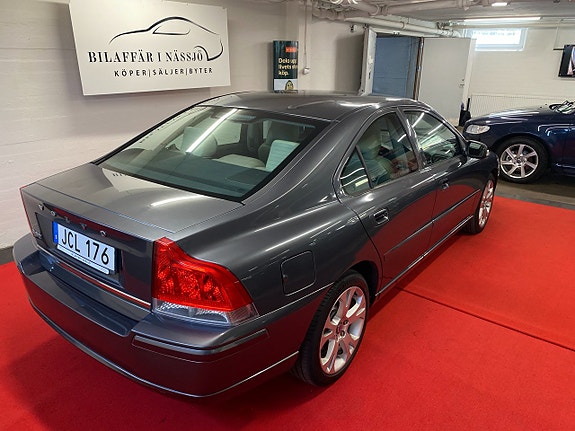 Volvo S60 7 of 22