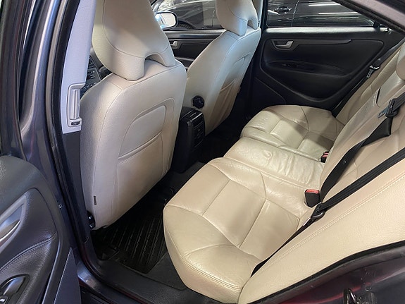 Volvo S60 14 of 22