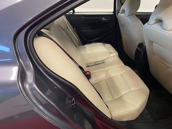 Volvo S60 13 of 22