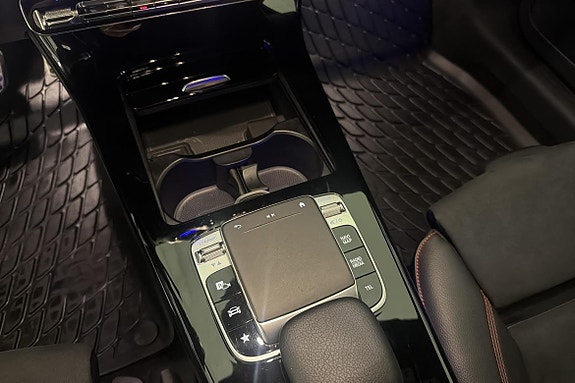 Mercedes-Benz A220 17 of 20