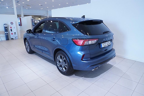 Ford Kuga 5 of 15