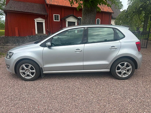 Volkswagen Polo 2 of 4