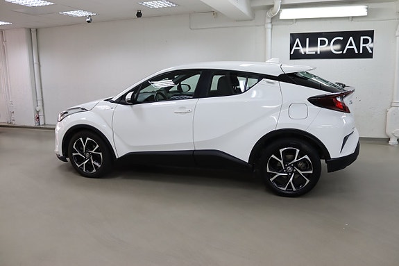Toyota C-HR 8 of 19