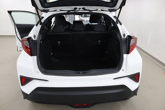 Toyota C-HR 14 of 19