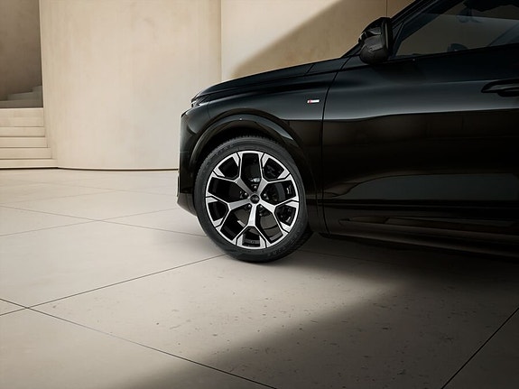 Audi Q9 7 of 11