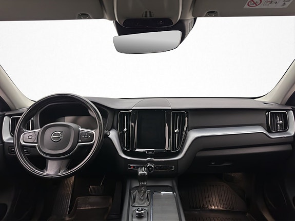 Volvo XC60 14 of 26
