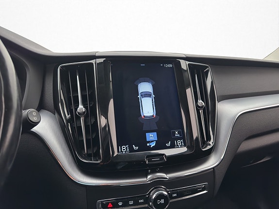 Volvo XC60 17 of 26