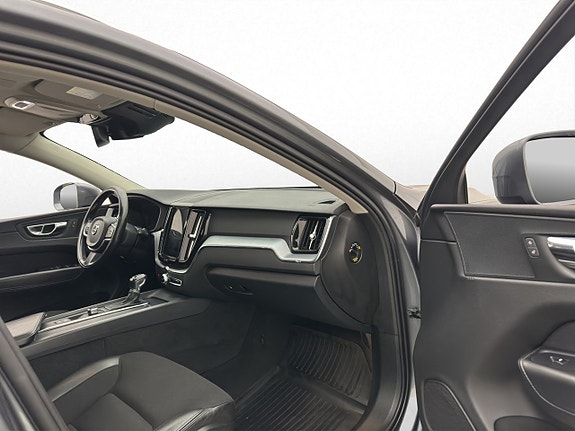 Volvo XC60 12 of 26