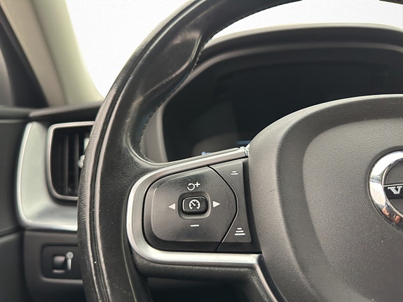 Volvo XC60 15 of 26
