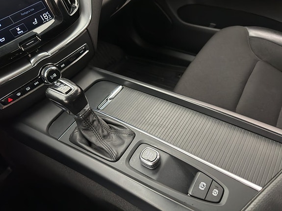 Volvo XC60 23 of 26